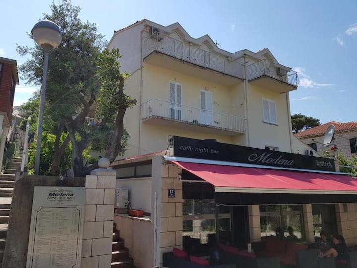 Kate, 3 - Bedroom Apartment