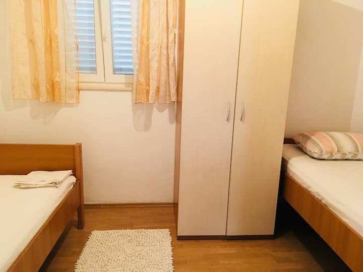 Kate, 3 - Bedroom Apartment
